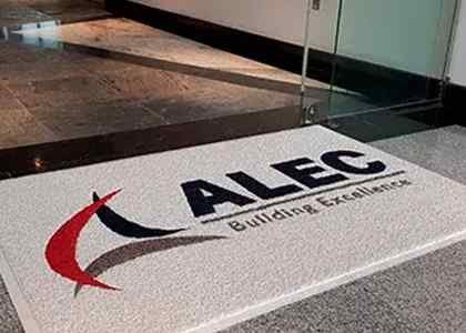 Tapete com perfil na borda Capachos Forte SP